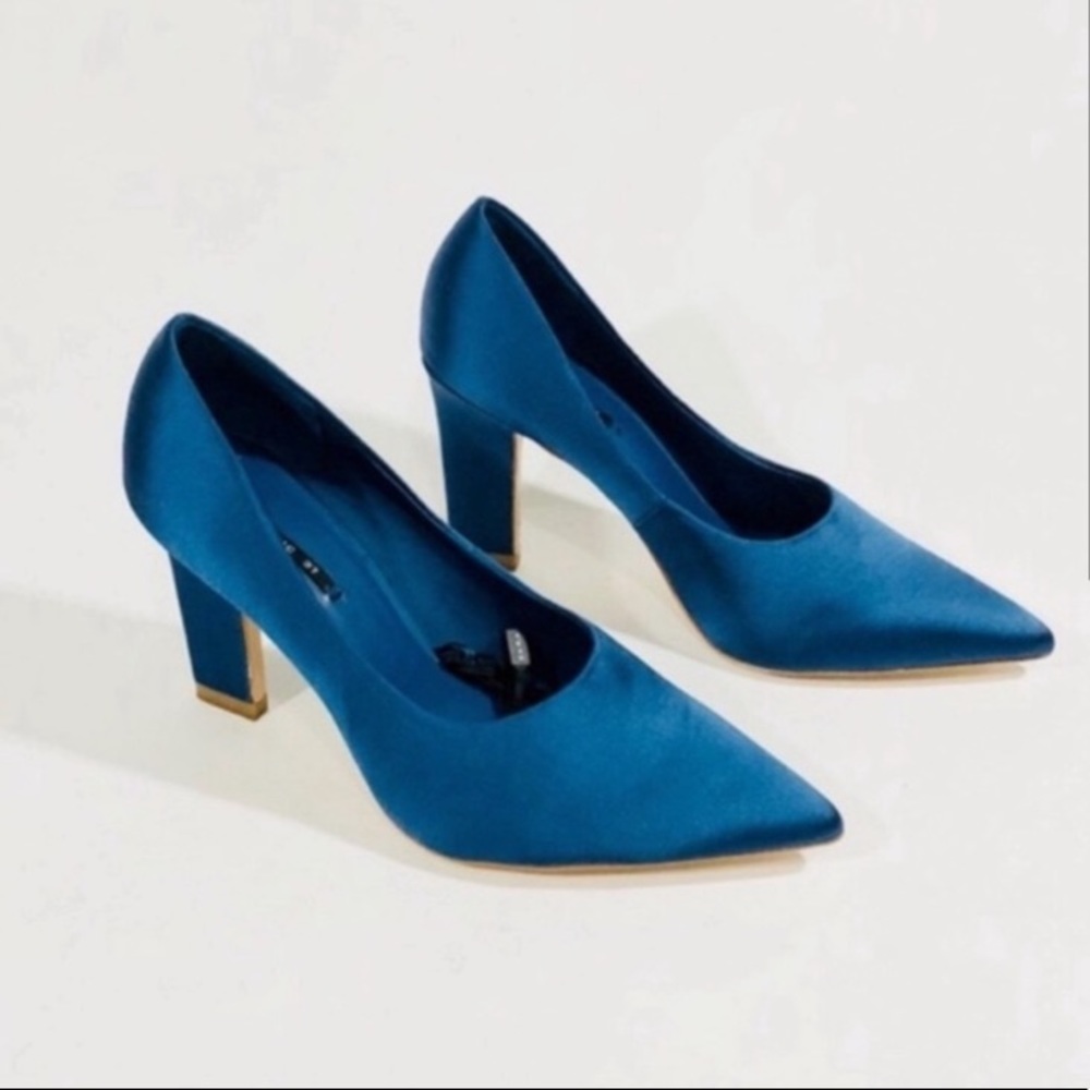 Zara blue satin heels size 9 NWT